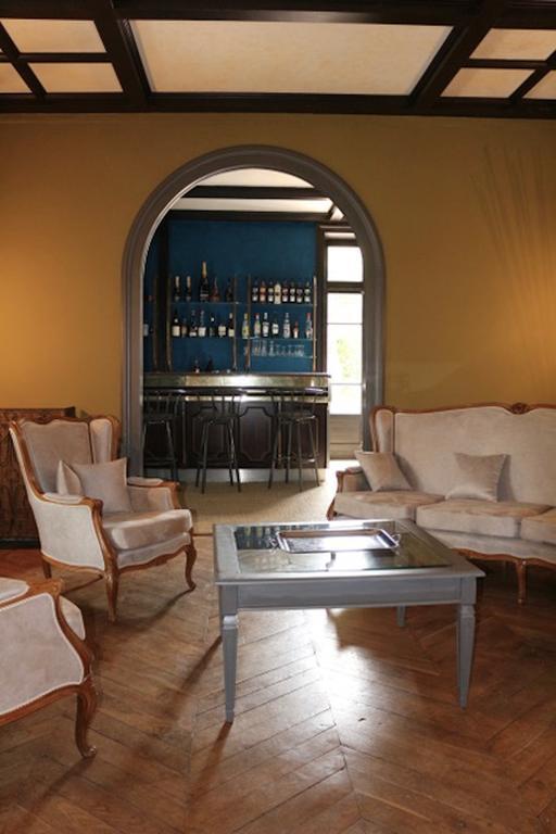 Chateau De Breuil En Beaujolais Salles-Arbuissonnas-en-Beaujolais ภายนอก รูปภาพ
